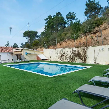 Casa de Férias Cosy In With Swimming Pool