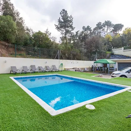 Cosy In With Swimming Pool Holiday home *