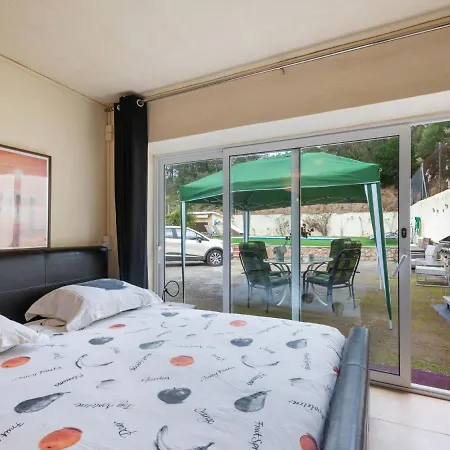 Cosy In With Swimming Pool